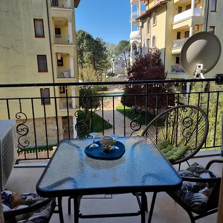 Apartment Good Vibes Avalon - уютен, двустаен с басейн, тераса и Wi-fi Slantschew brjag